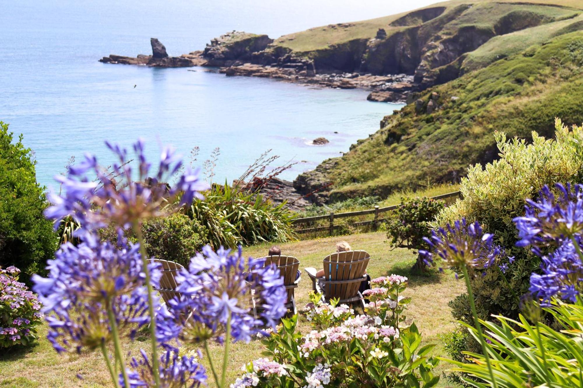 Housel Bay Hotel Lizard Exterior photo